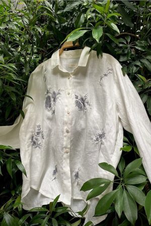 Áo sơ mi thêu tay hoa cỏ - Trắng