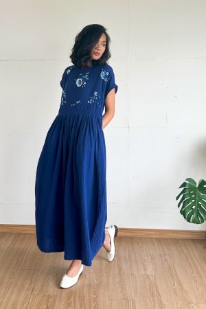 Váy babydoll thêu tay cụm hoa rơi