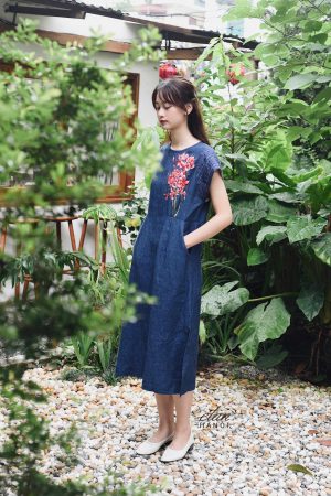 Váy tay chờm thêu tay hoa lan